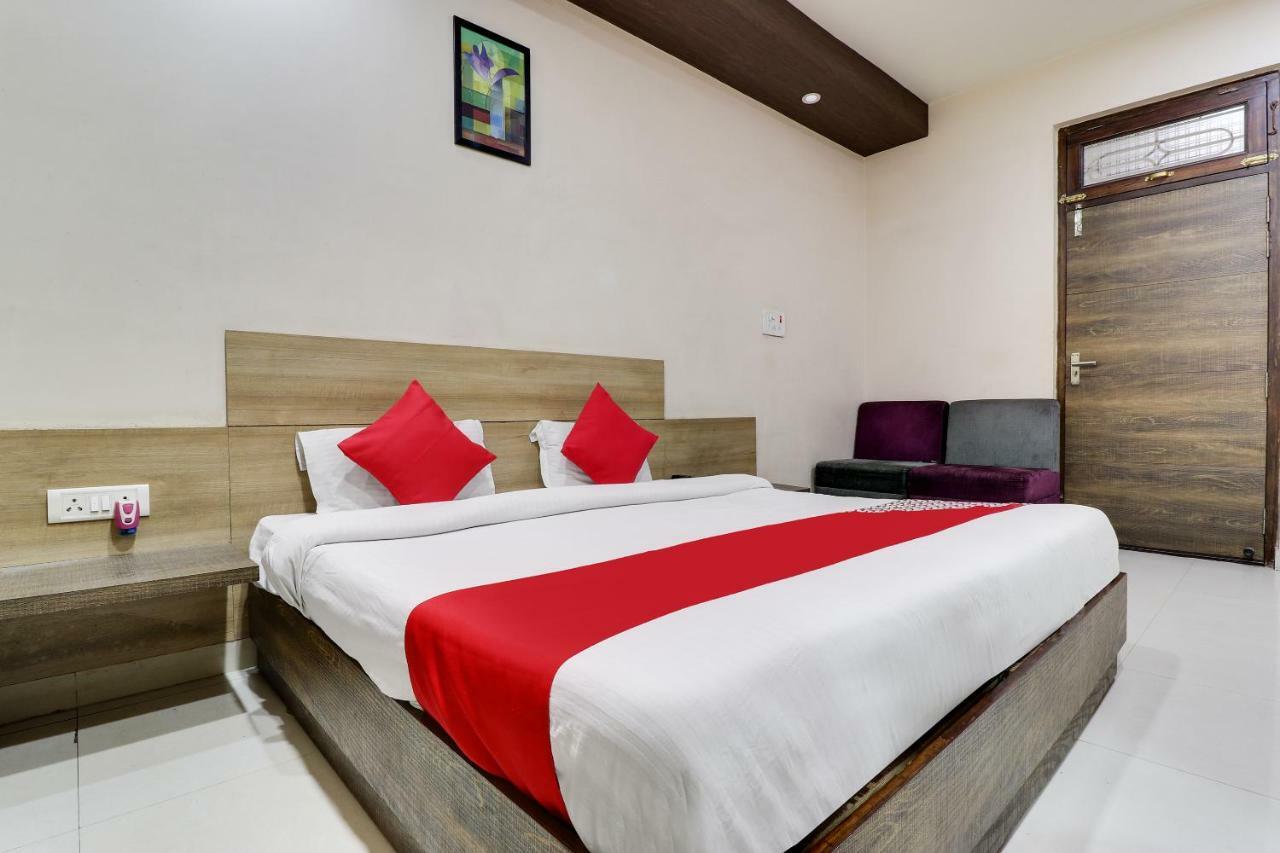 Oyo 43936 Hotel Rajputana Palace Farrukhabad Eksteriør billede